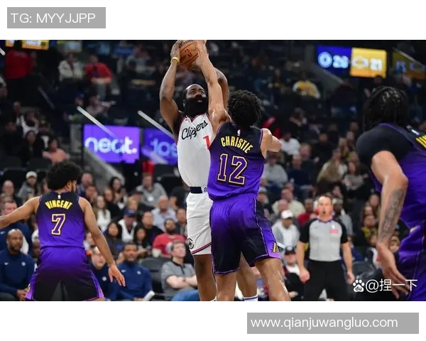 2004年火箭队对阵马刺队全场精彩比赛视频回顾与分析